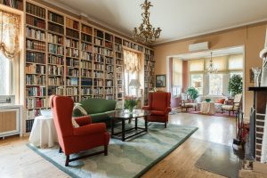 Halua.fi tarjoaa laadukkaita ja harkiten valittuja vuokra-asuntoja Hangossa – loma-asunnoista huviloihin. Varaa helposti ja nauti Hangon parhaista maisemista.